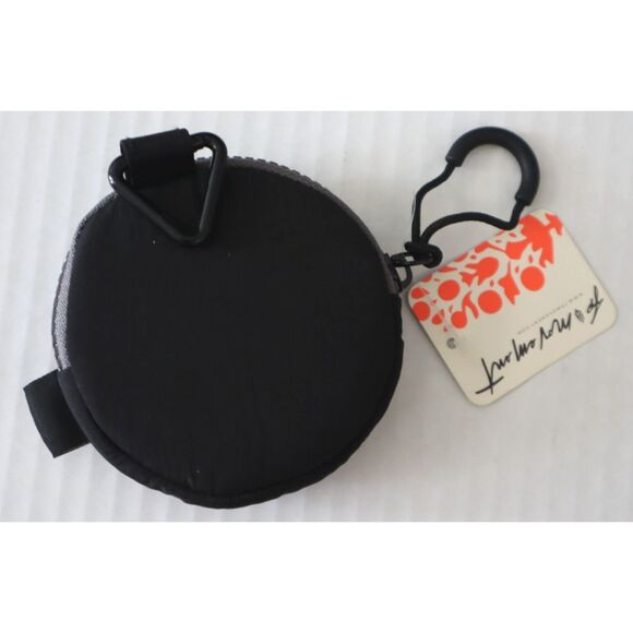 Free People Movement OB2224771 O/S Black Essentials Only Circle Clip-On Pouch - Picture 2 of 4